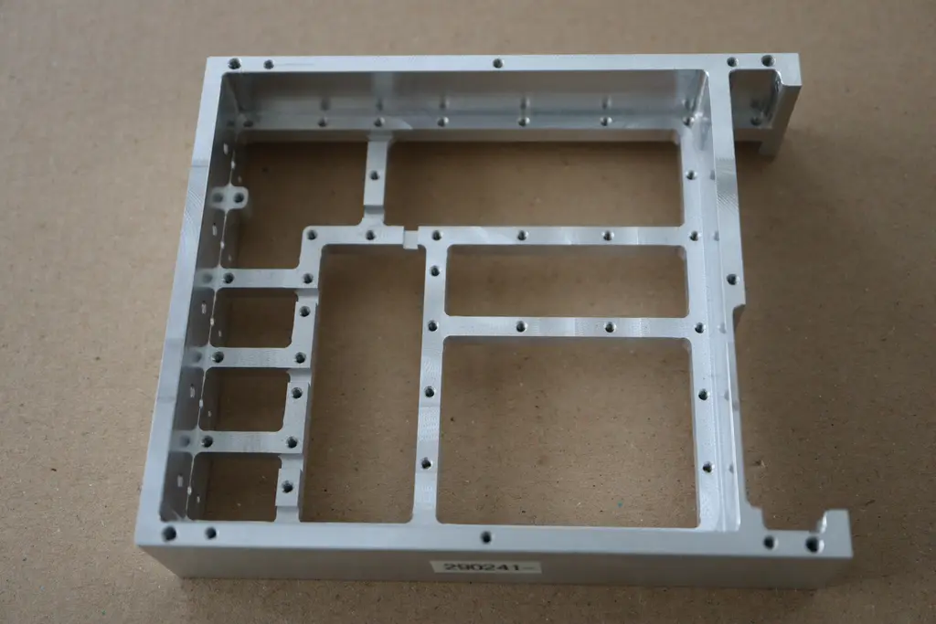 Aluminium-Gehäuse mit Kammern